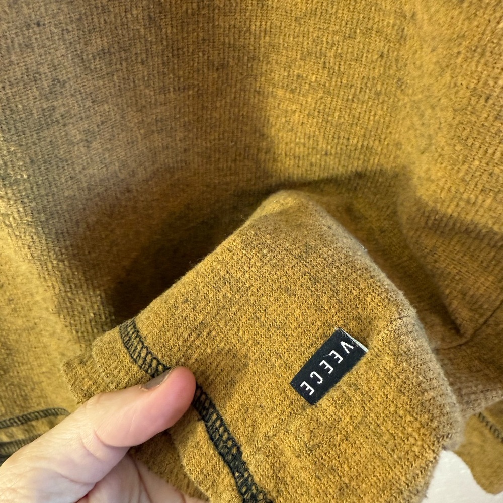ETE Men's Tan Long‎ Sleeve Henley - Picture 5 of 5